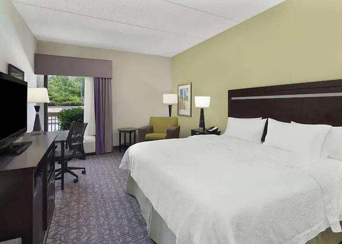Hampton Inn Atlanta Town Center / Kennesaw